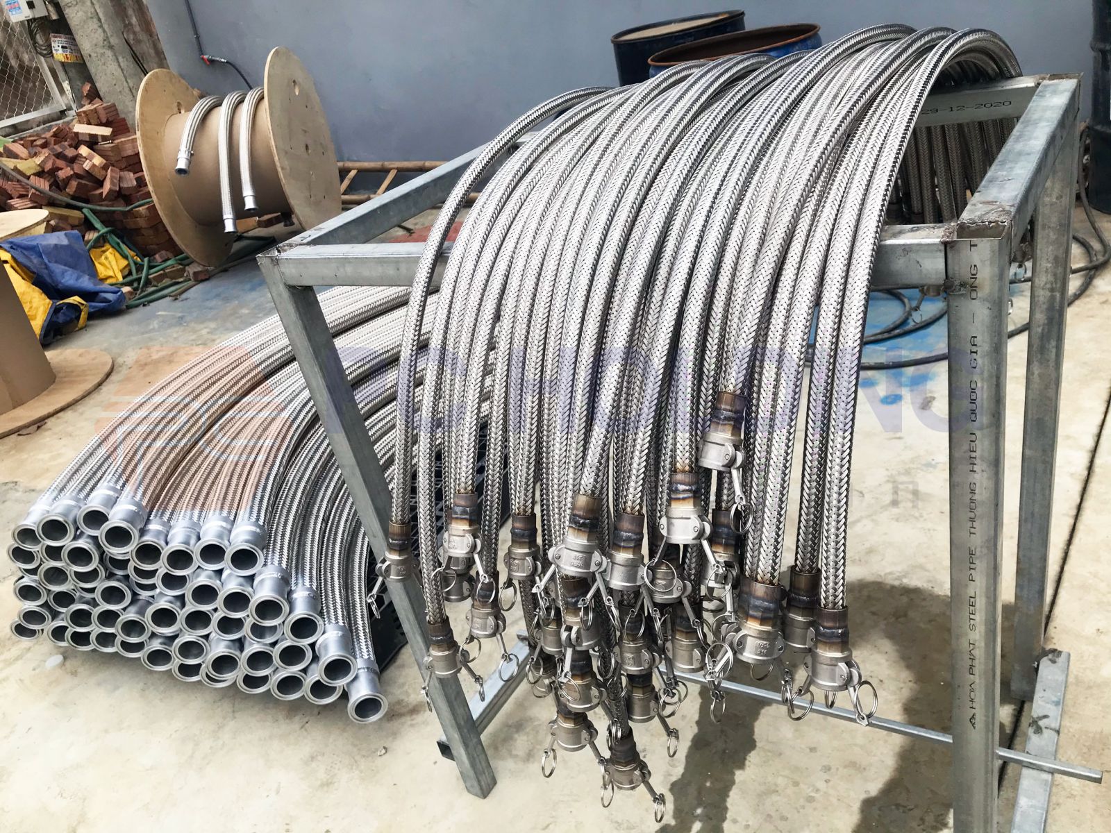 Ống ruột gà inox